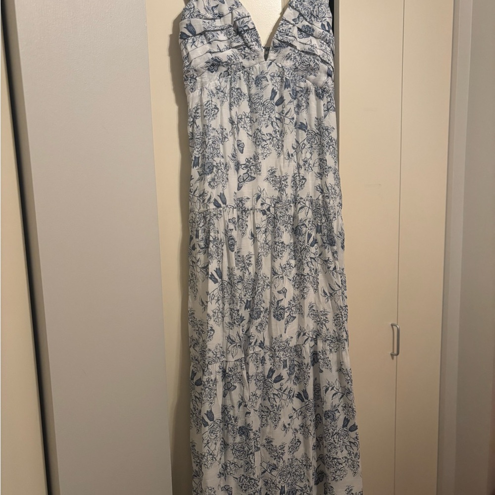 Hunter & Brown Floral Blue and White Sleeveless Dress - Picture 2 of 6